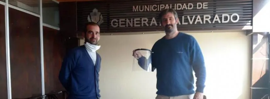 Local | La Universidad entregó máscaras de protección al Municipio