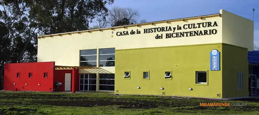 Casa de la cultura del Bicentenario en Miramar