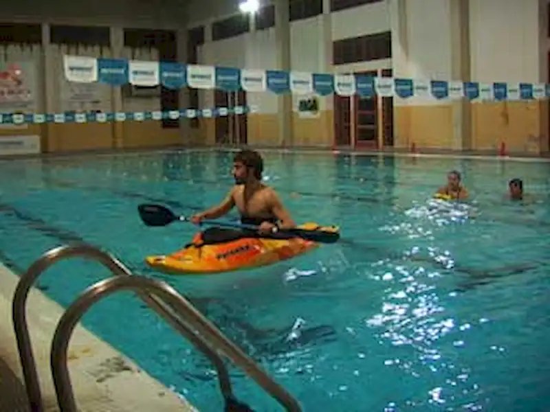 Kayak surf en Miramar | Miramarense