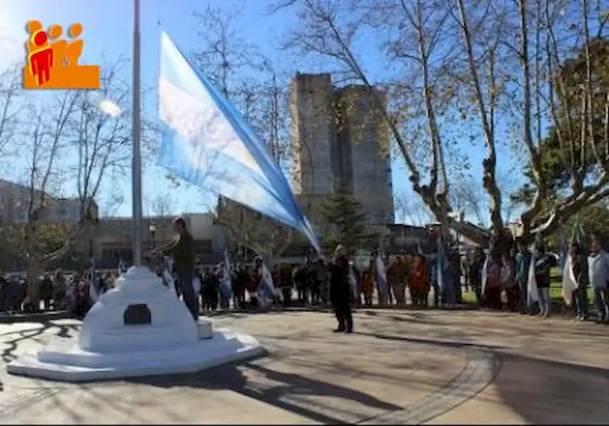 Se celebró el día de la Bandera | Miramarense