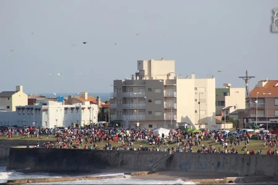 Turismo | Barriletes coparon el cielo de Miramar