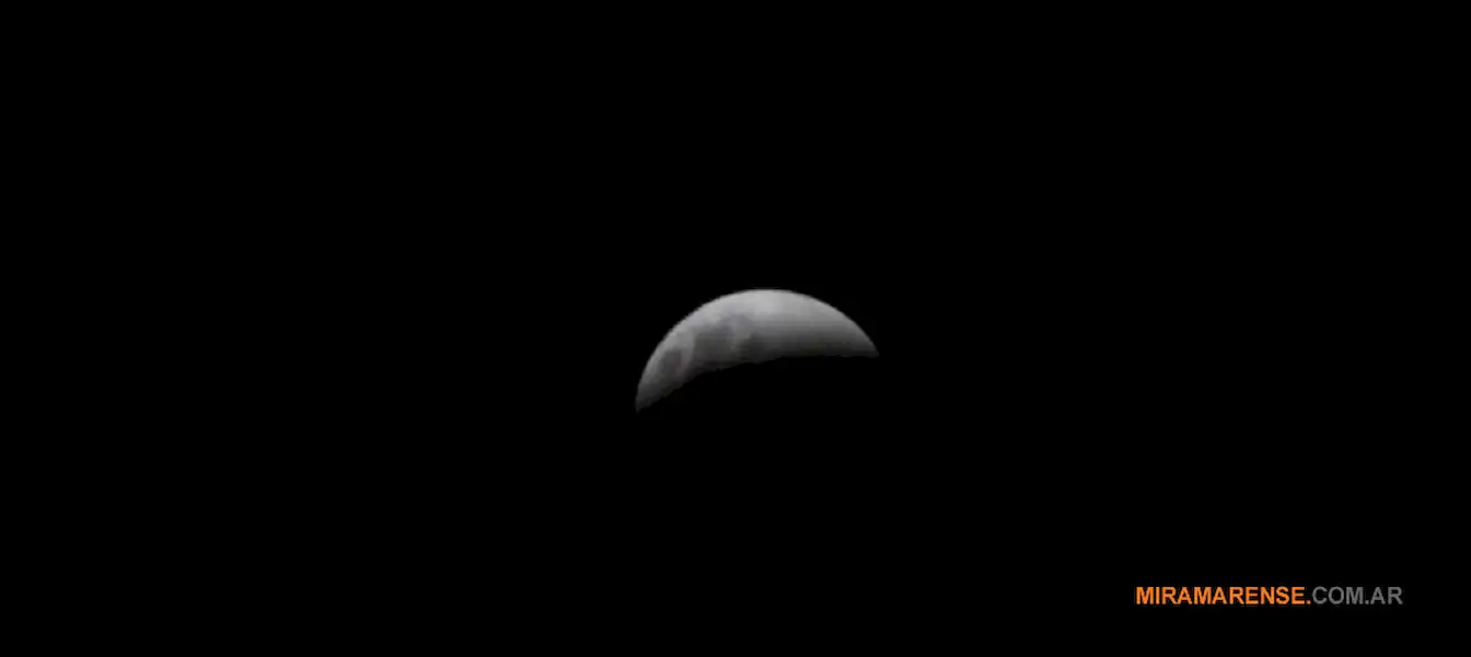 Turismo | La Luna fue la protagonista en la noche del domingo