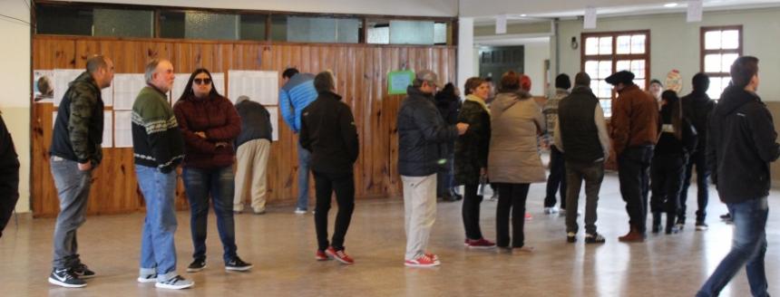 Se desarrollan las elecciones PASO 2019 en Miramar | Miramarense