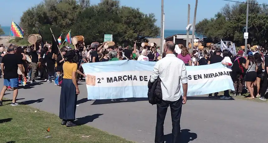 Se llevó a cabo la gran marcha de los bombos en Miramar