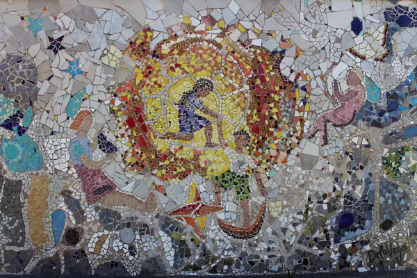 Mural del muro 8, cara A: La niña vestida de Sol