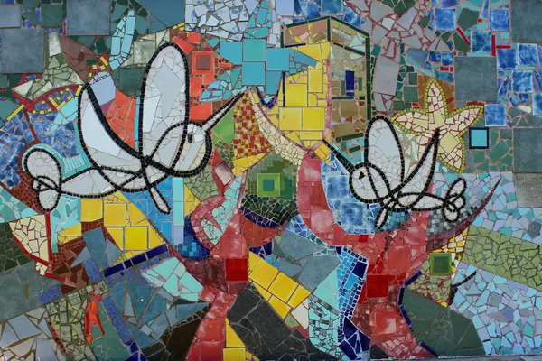 Mural del muro 20, cara B: Diálogo con la naturaleza