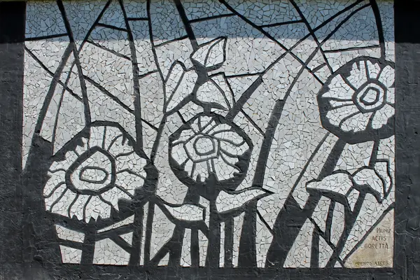 Mural del muro 22, cara B: Girasoles