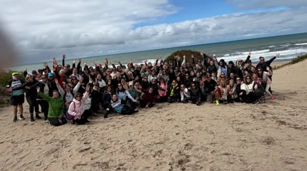 La caminata solidaria por el Hospital Municipal reunió cerca de 250 participantes